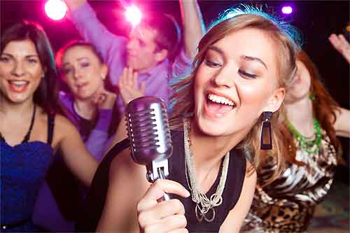 Karaoke nên chọn nhạc MIDI hay KTV ?