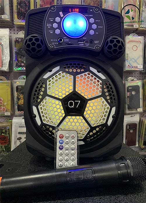 Loa bluetooth karaoke Q7, bass 1.5 tấc, kèm 1 mic không dây