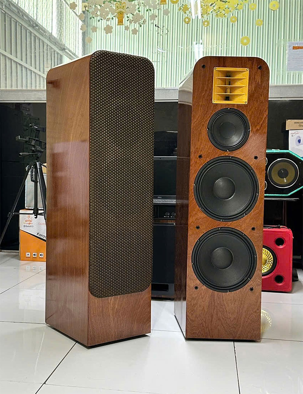 Loa cây Soundbox F25, power max 520W