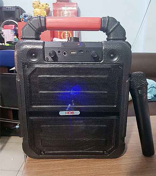Loa karaoke bluetooth HDE CYW-605, công suất tầm 60W