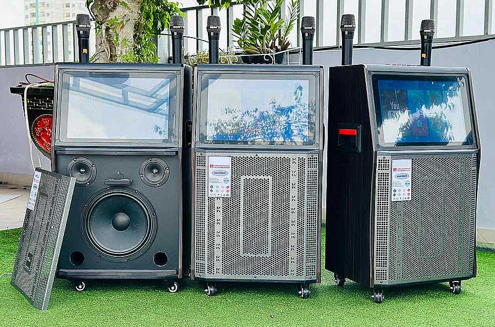 Loa kéo có màn hình T70, củ bass 25