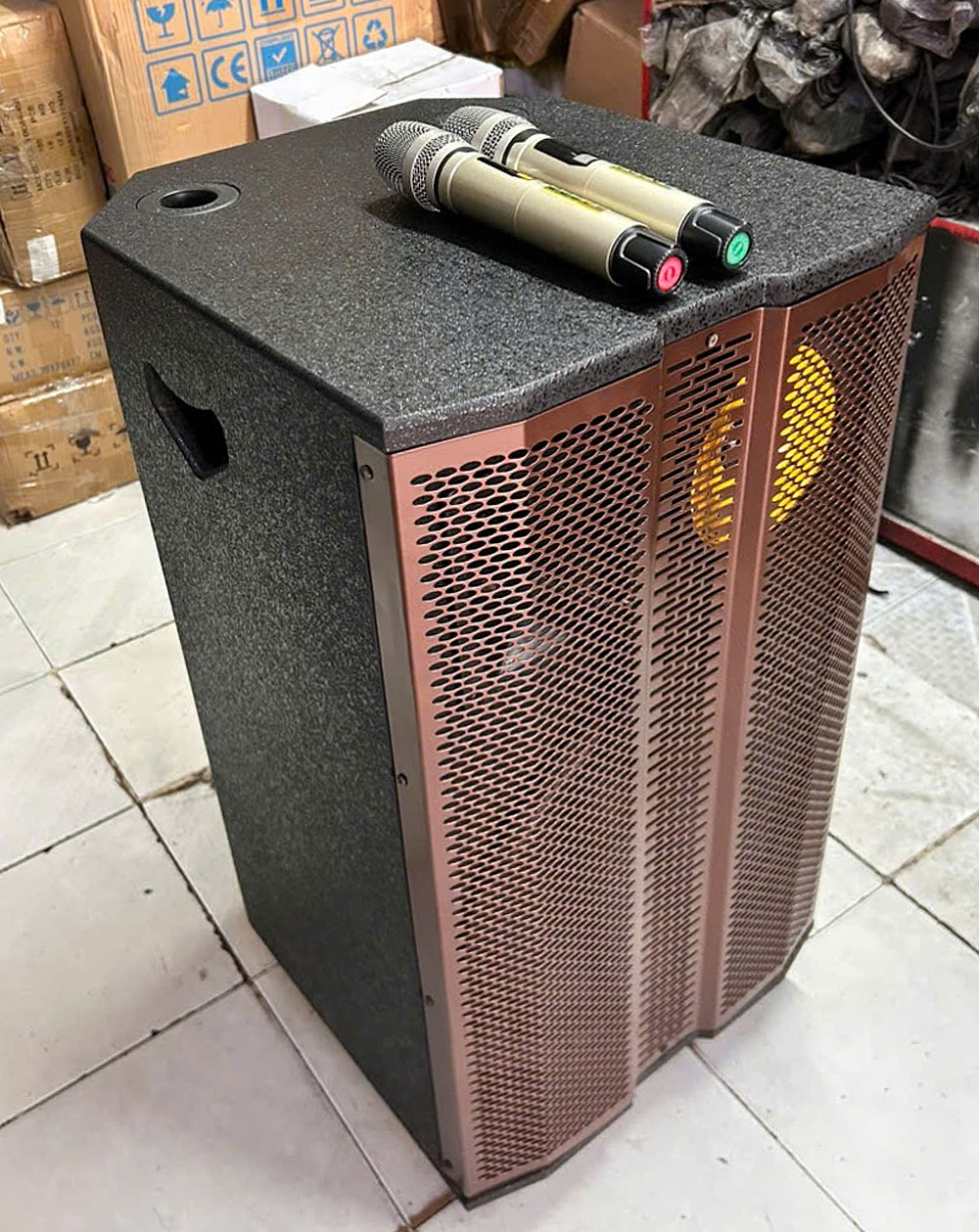 Loa kéo hát karaoke KP-334C, 3 đường tiếng