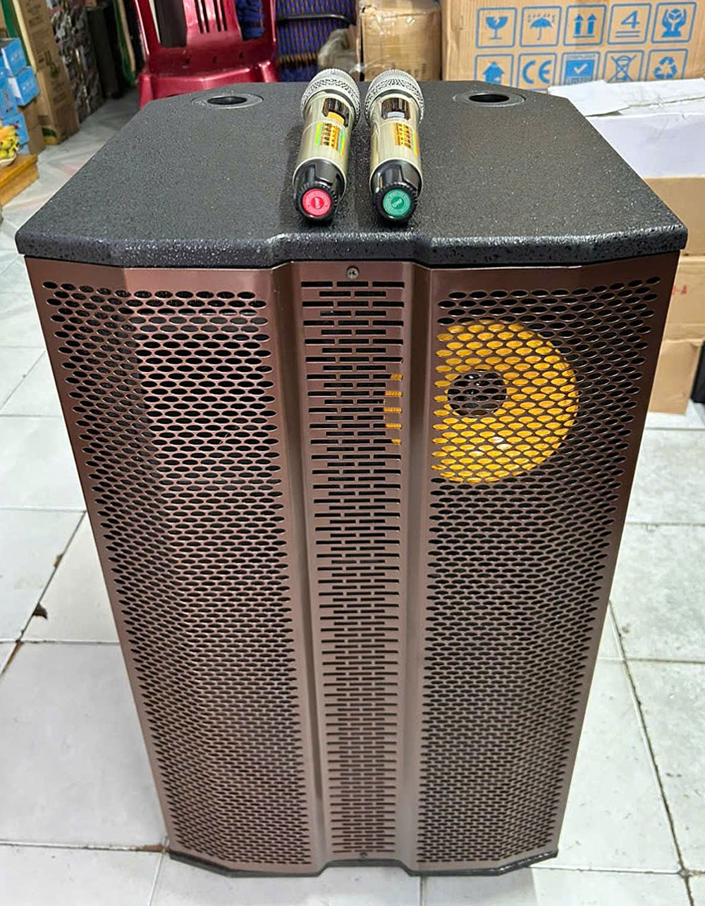 Loa kéo hát karaoke KP-334C, 3 đường tiếng
