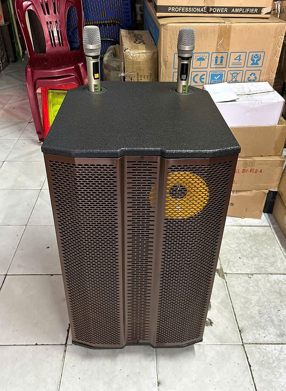 Loa kéo hát karaoke KP-334C, 3 đường tiếng