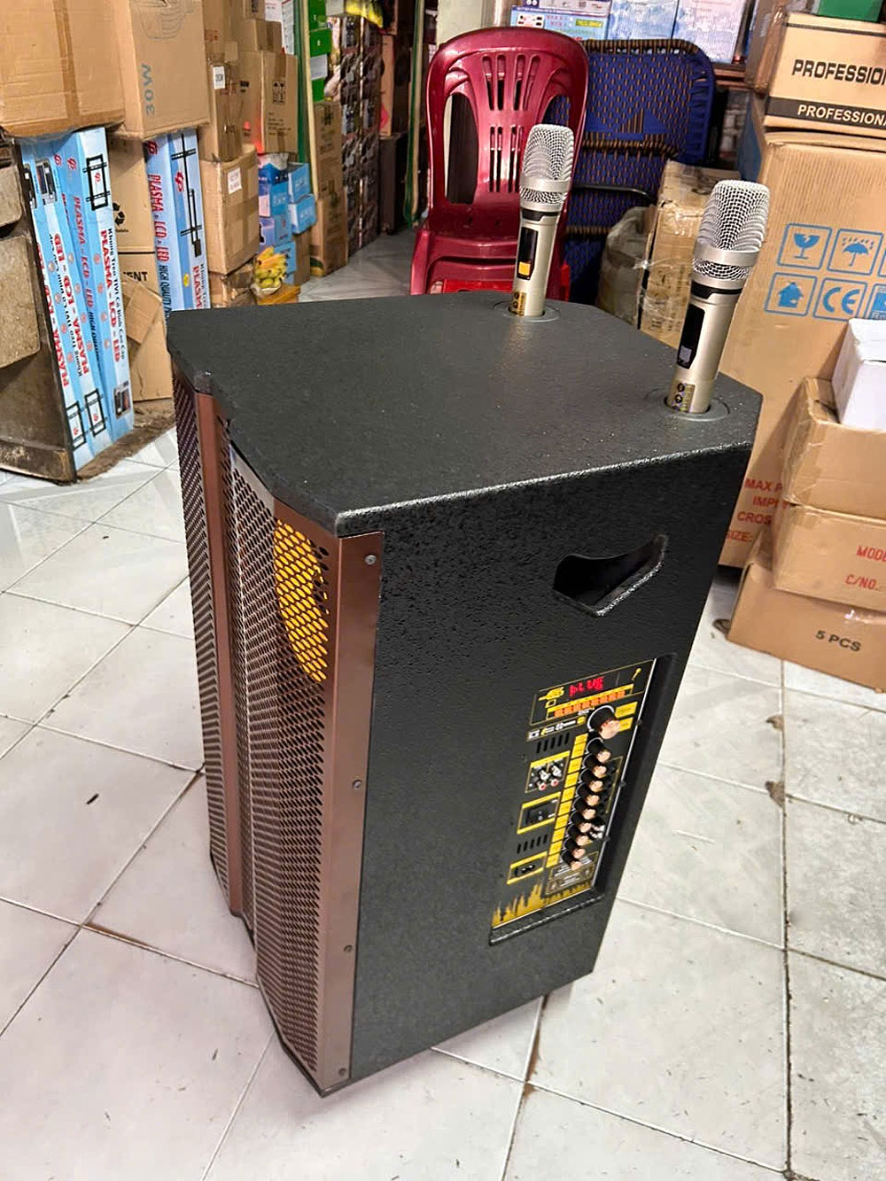 Loa kéo hát karaoke KP-334C, 3 đường tiếng