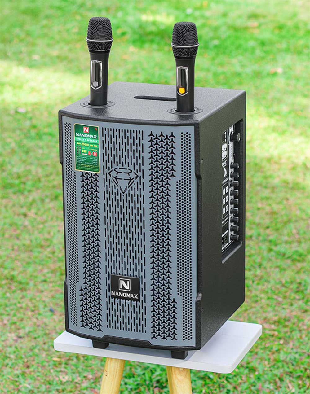 Loa kéo Nanomax A-10, 2 mic UHF