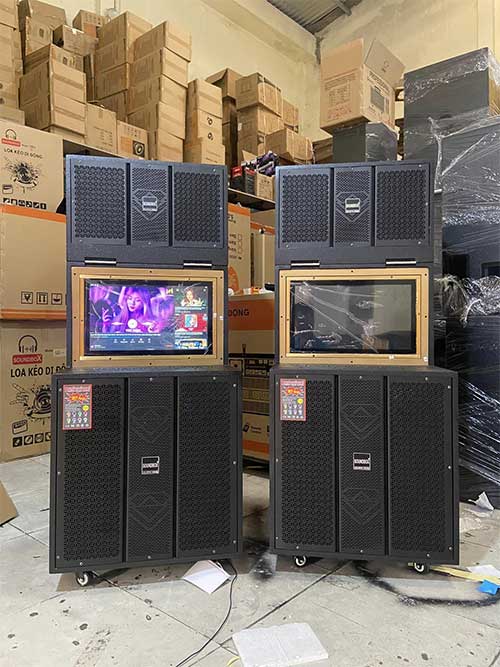 Loa kéo Soundbox SB-868, màn hình 21 inch
