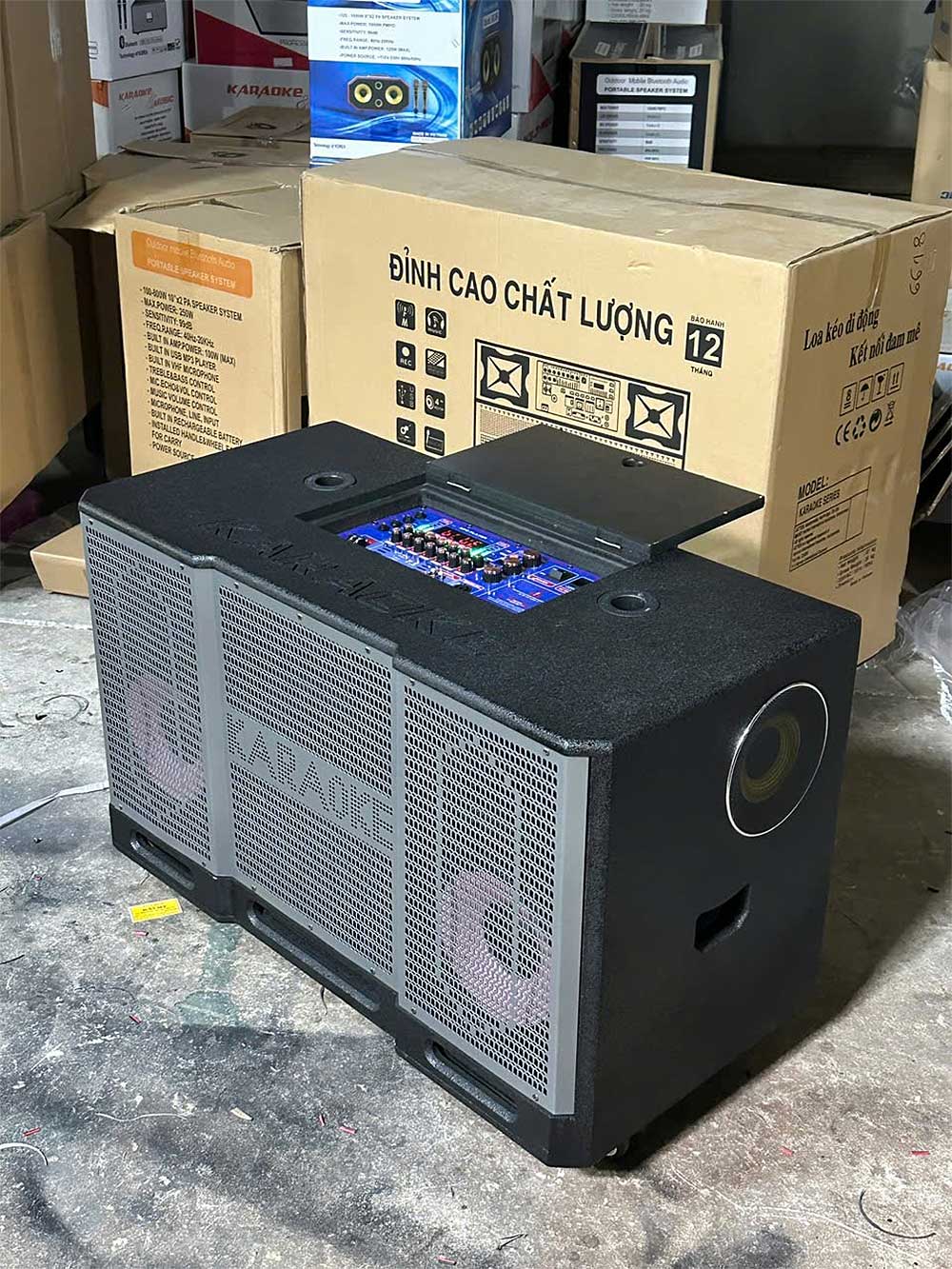 Loa kéo tủ Soundbox SB1-12 Loa kéo tủ Soundbox SB1-12, 7 đơn vị loa