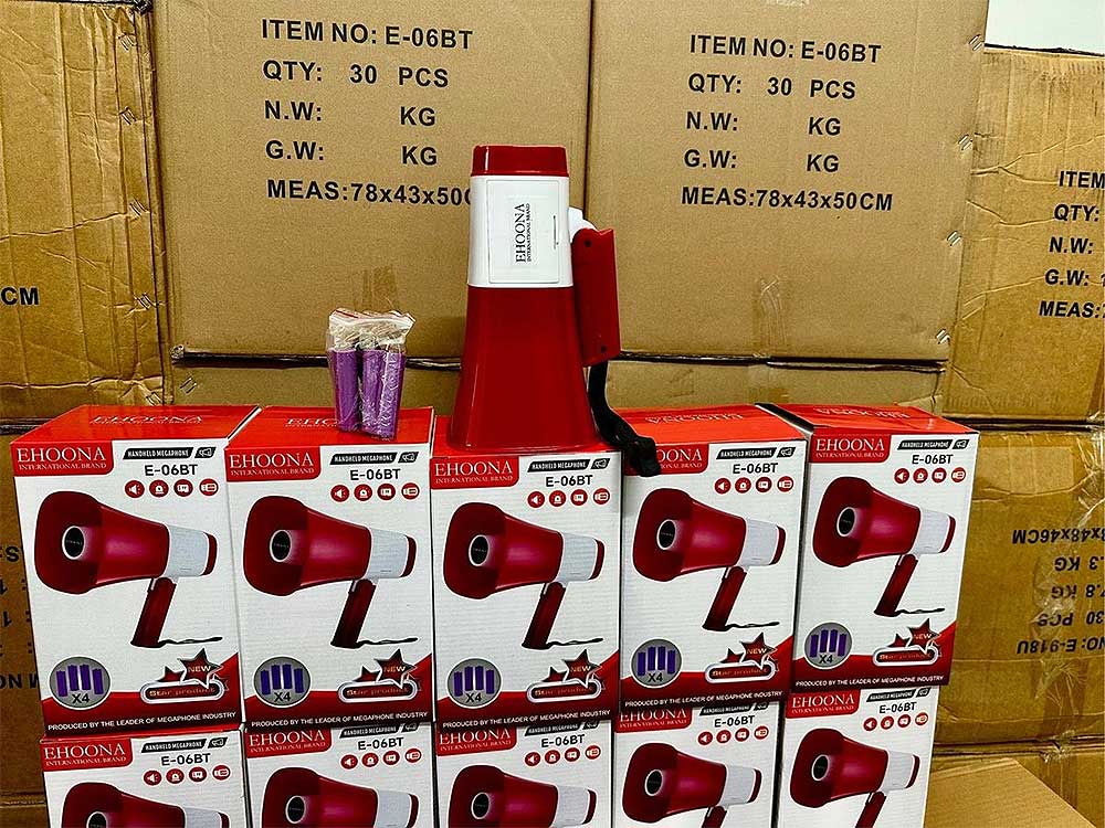 Loa phóng thanh EHOONA E-06BT, 4 pin sạc