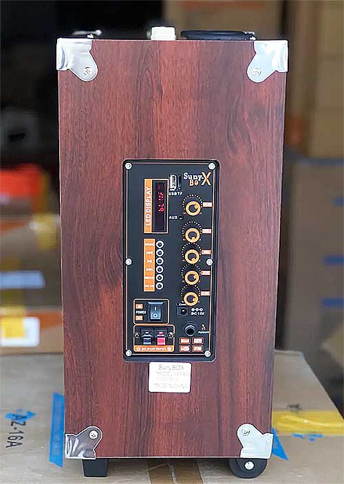 Loa SUNYBOX X8 Pro, kèm theo 2 mic VHF