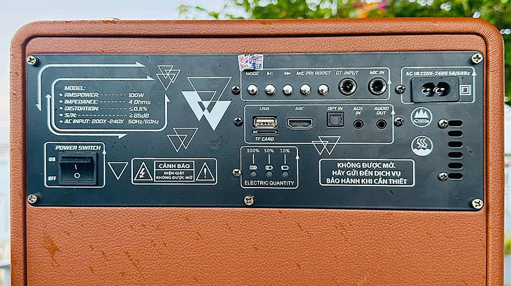 Loa xách tay DK05, kèm 2 micro UHF