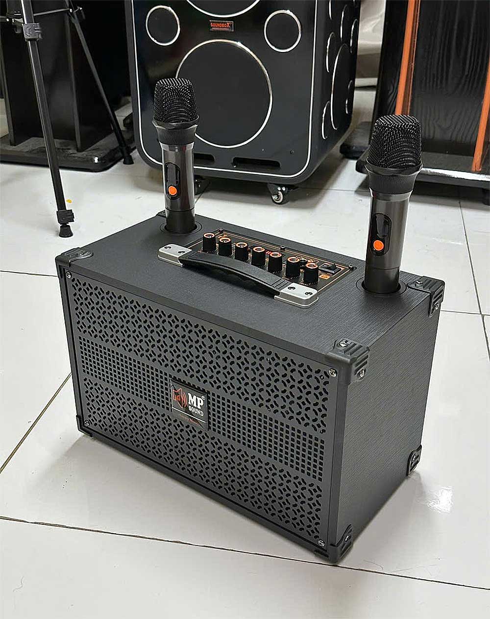 Loa xách tay Soundbox A8, 2 mic không dây