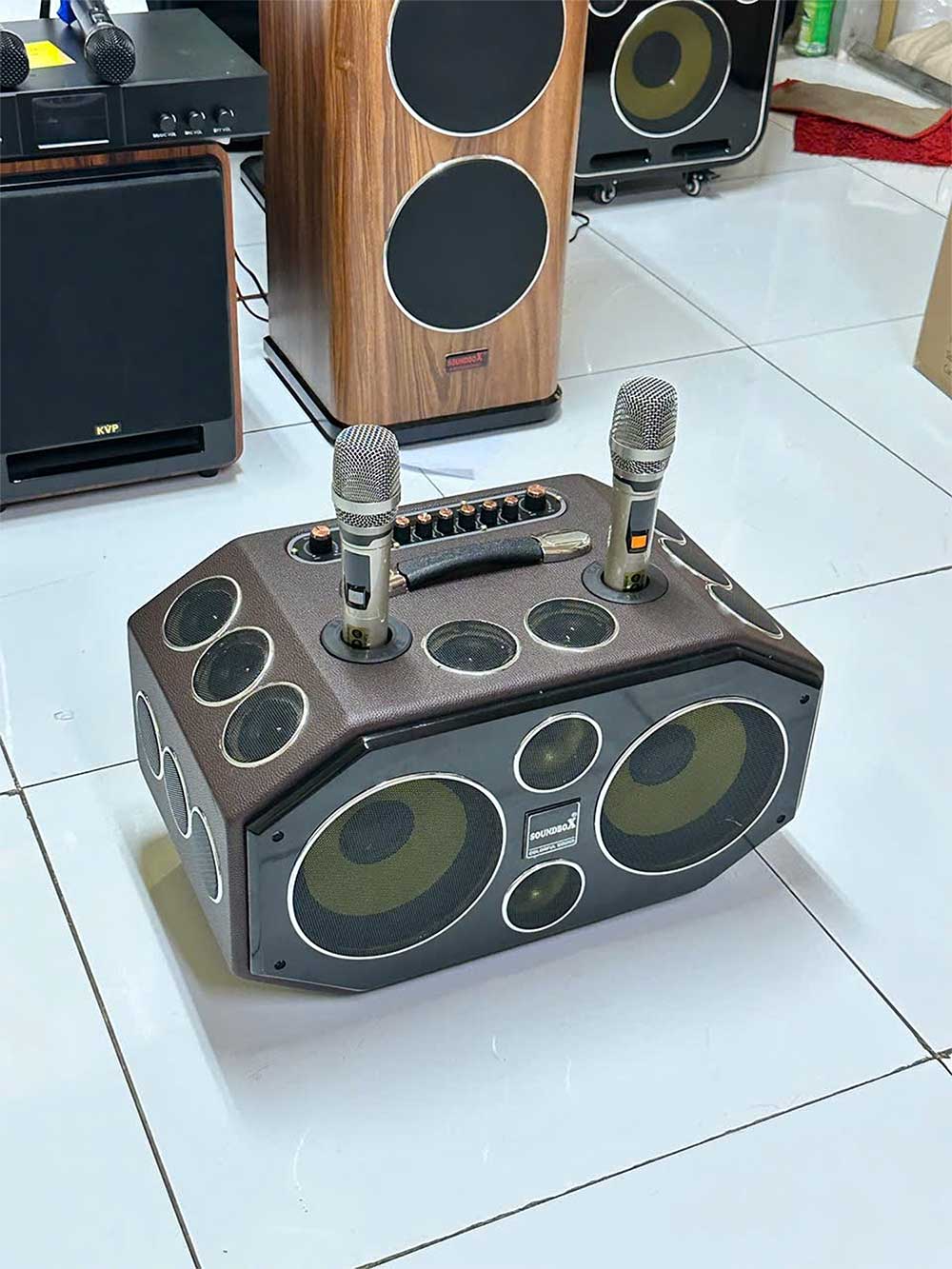 Loa xách tay Soundbox MP18 Loa xách tay Soundbox MP18, 18 củ loa