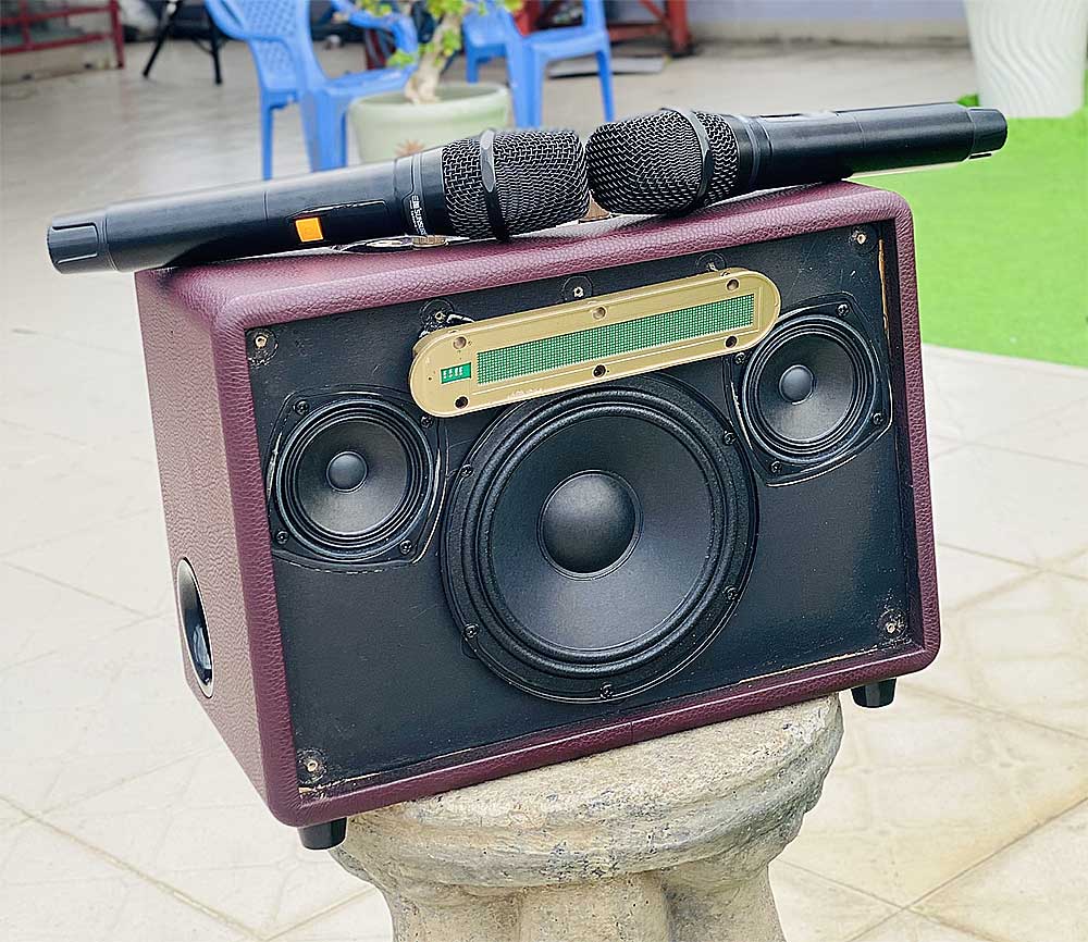 Loa xách tay Sunsure MK6, kèm 2 micro