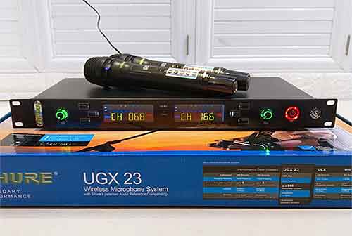Micro không dây Shure UGX23, khoảng cách hiệu quả 100-150m